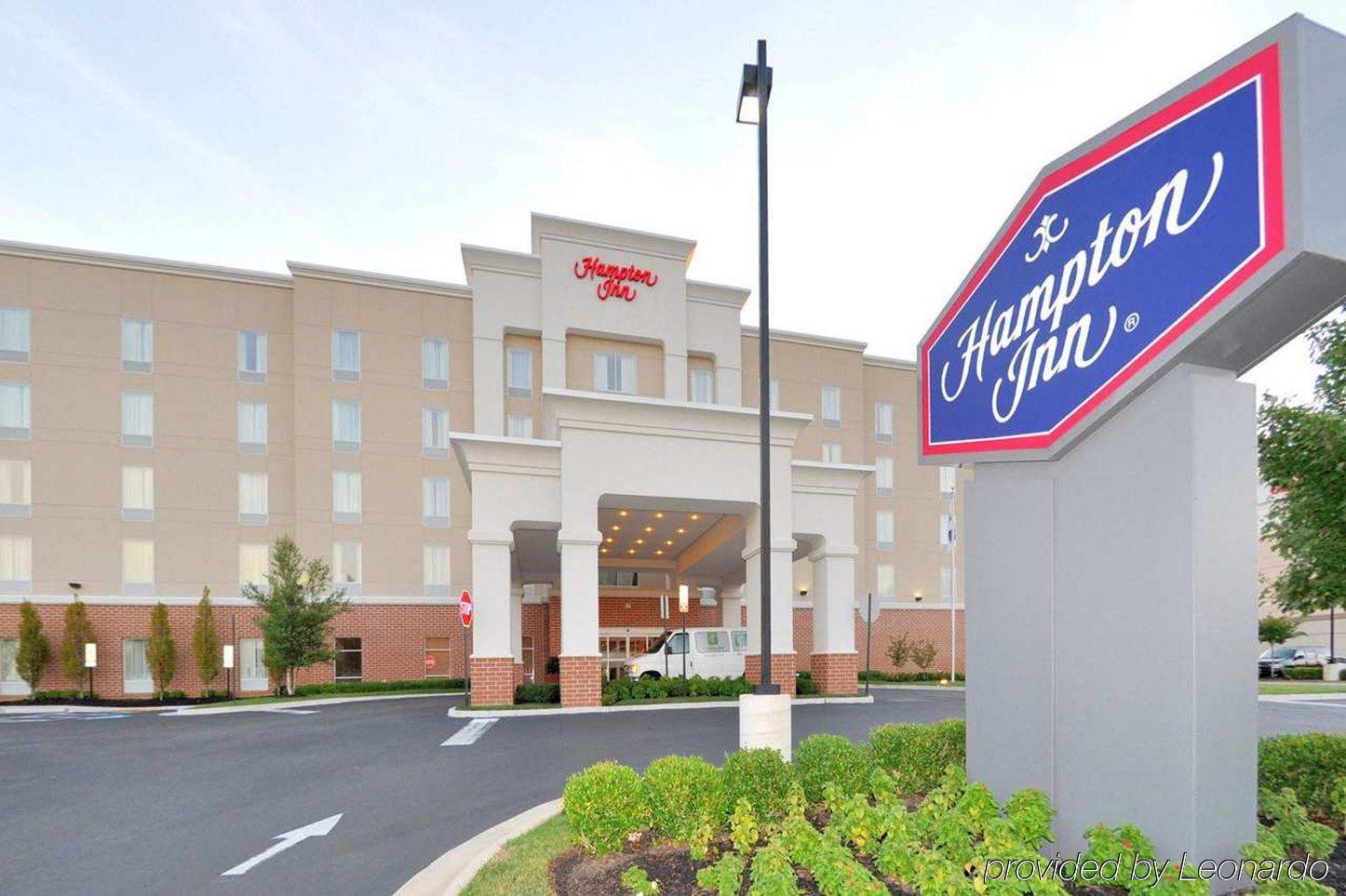 Hampton Inn Richmond - Airport Сендстон Екстер'єр фото